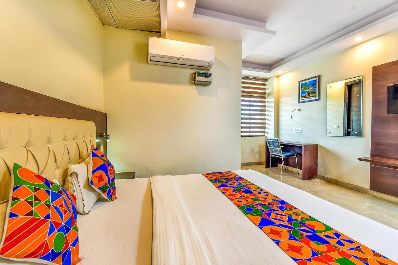Fabhotel Surya Residency Dehradun Eksteriør billede